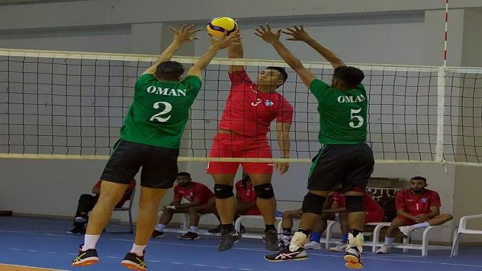 rendy-melakukan-smes-saat-latihan-voli-bersama-hatta-club-dubai.jpg