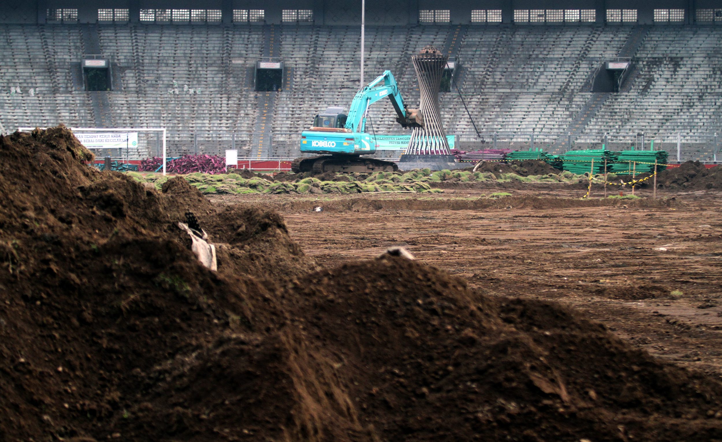 renovasi-gbk-persiapan-asian-games-2018_20161019_163700.jpg