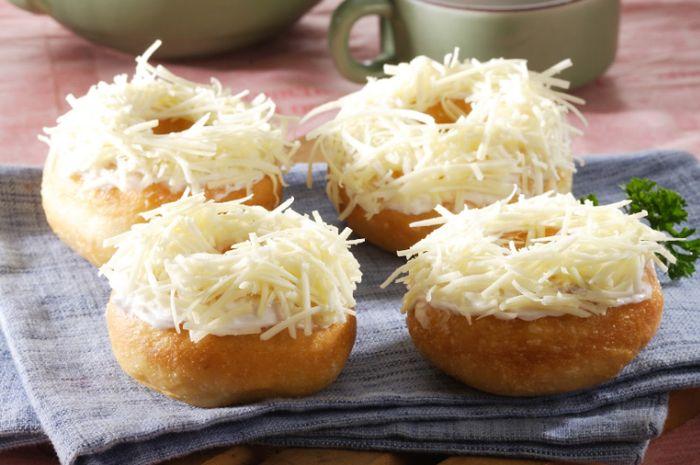 resep-klasik-donat-kentang-keju-donat-nikmat-yang-bikin-keluarga-betah-di-rumah.jpg