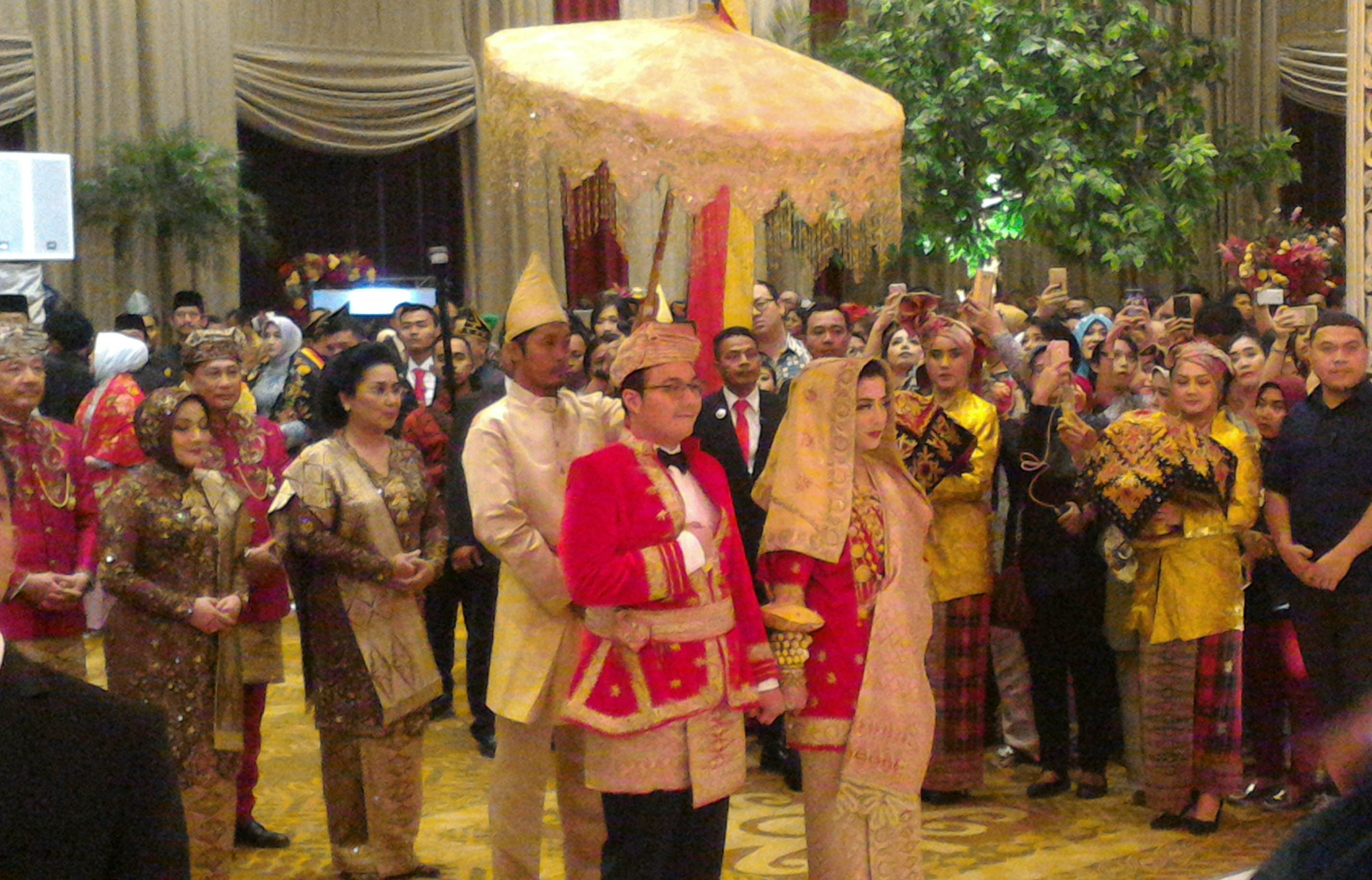 resepsi-pernikahan-putra-putri-buwas-dan-bg_20170903_221048.jpg