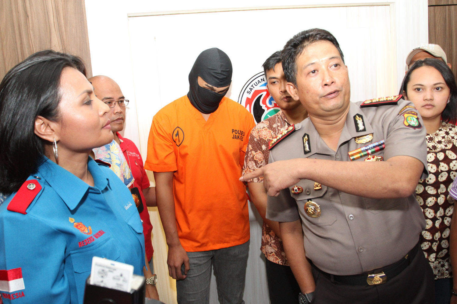 restu-sinaga-ditangkap-polisi-terkait-narkoba_20160603_215926.jpg