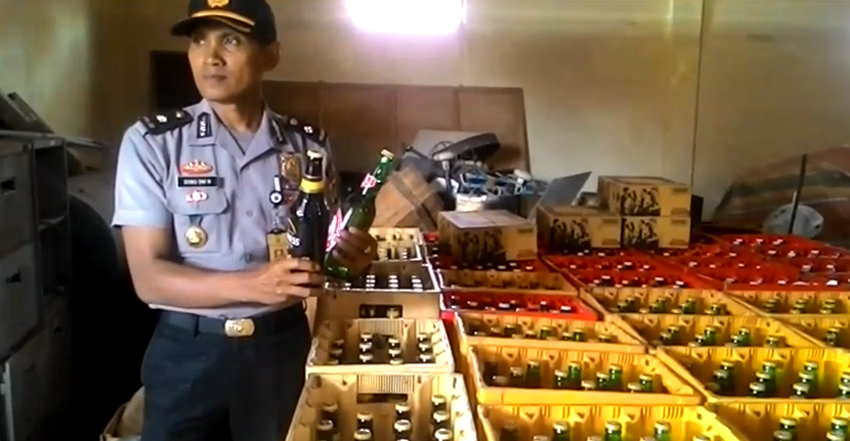 ribuan-botol-miras-diamankan-polisi_20160614_132322.jpg