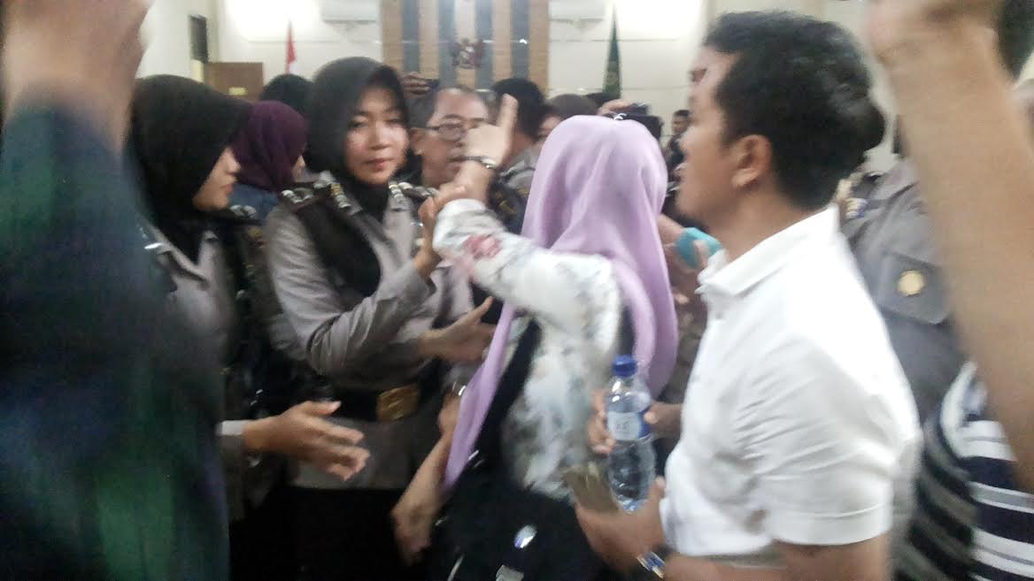 ribut-keluarga-pansor_20170412_191203.jpg