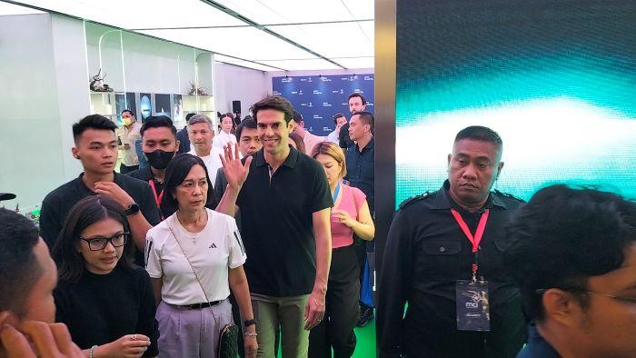 ricardo-izecson-dos-santos-leite-alias-ricardo-kaka-melakukan-meet-and-greet.jpg