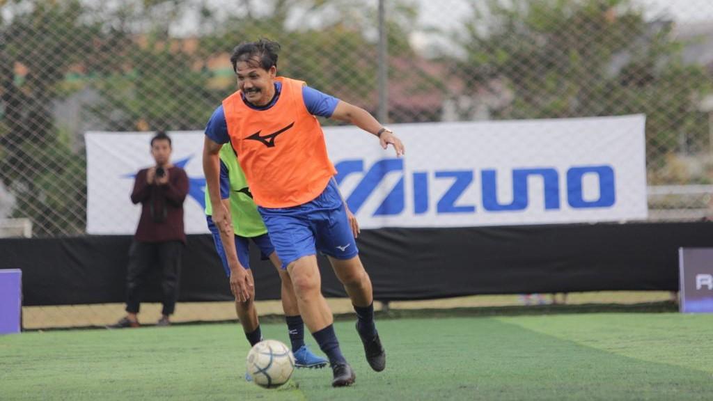 Mengenang Ricky Yacobi, Legenda Timnas Indonesia, Pemain Pertama yang Berkarier di Luar Negeri