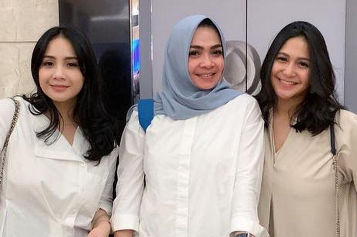 rieta-amilia-bersama-nagita-slavina-dan-caca-tengker.jpg