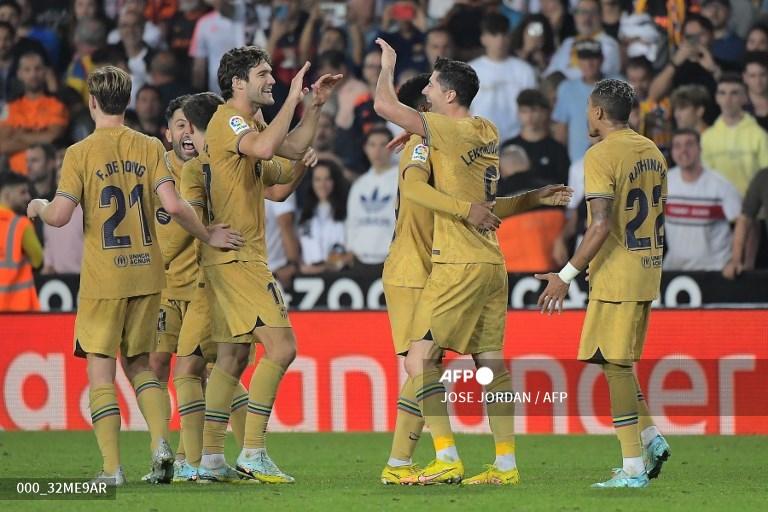 robert-lewandowski-merayakan-gol-ke-gawang-valencia-di-la-liga.jpg