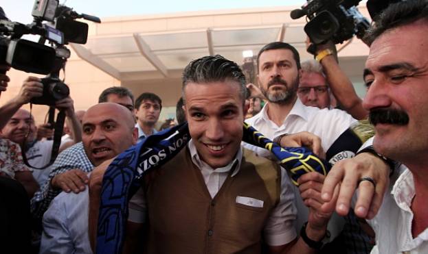 robin-van-persie-disambut_20150713_095531.jpg