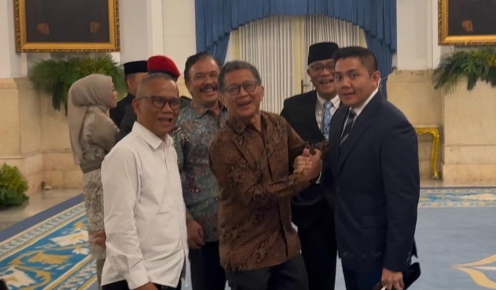 rocky-gerung-di-istana-1.jpg