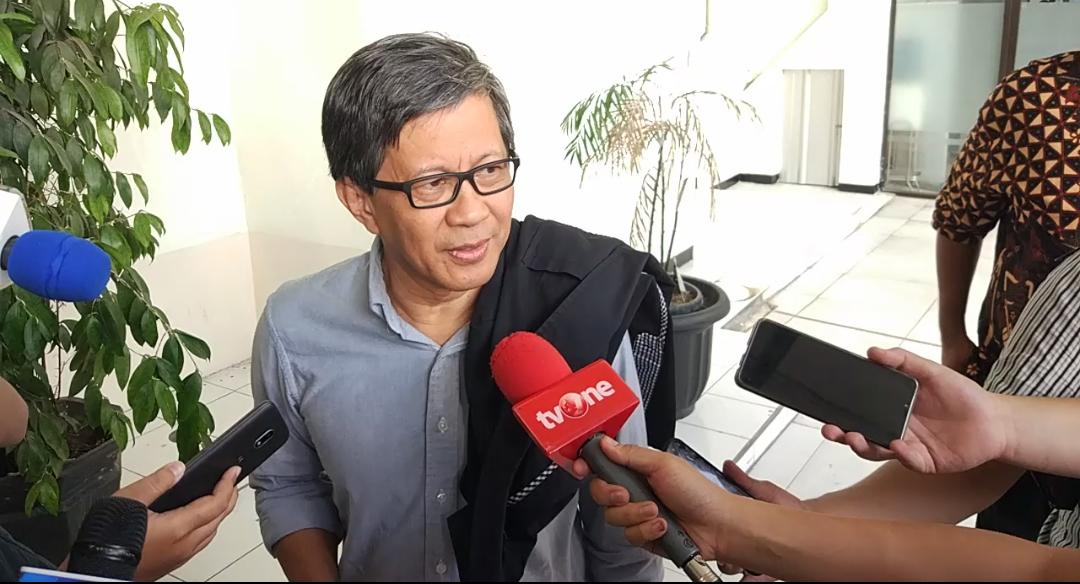 rocky-gerung-menghadiri-sidang-lanjutan-kasus-dugaan-penyeba.jpg