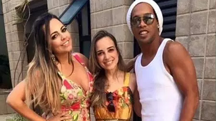ronaldinho-bersama-beatriz-dan-priscilla_20180525_223238.jpg