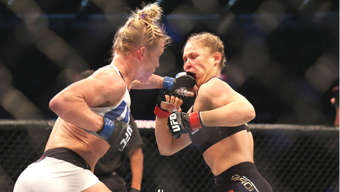 ronda-rousey-tak-berdaya_20151117_174217.jpg