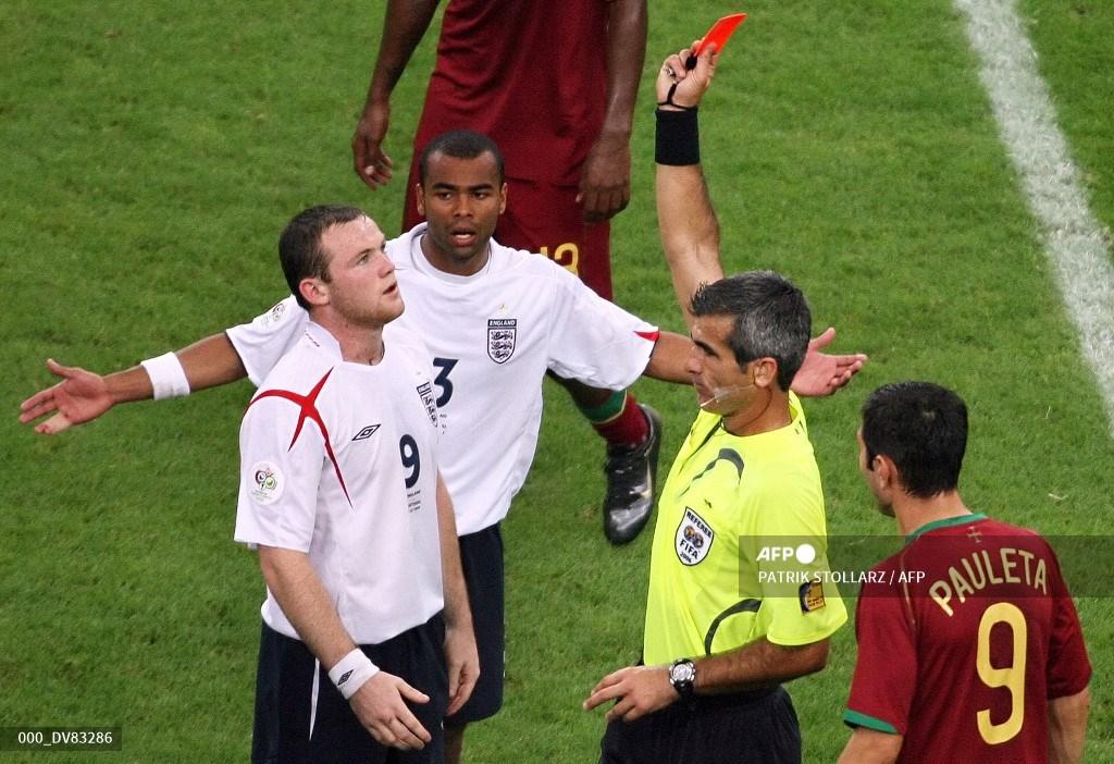 rooney-mendapat-karu-merah-di-piala-dunia-2006.jpg