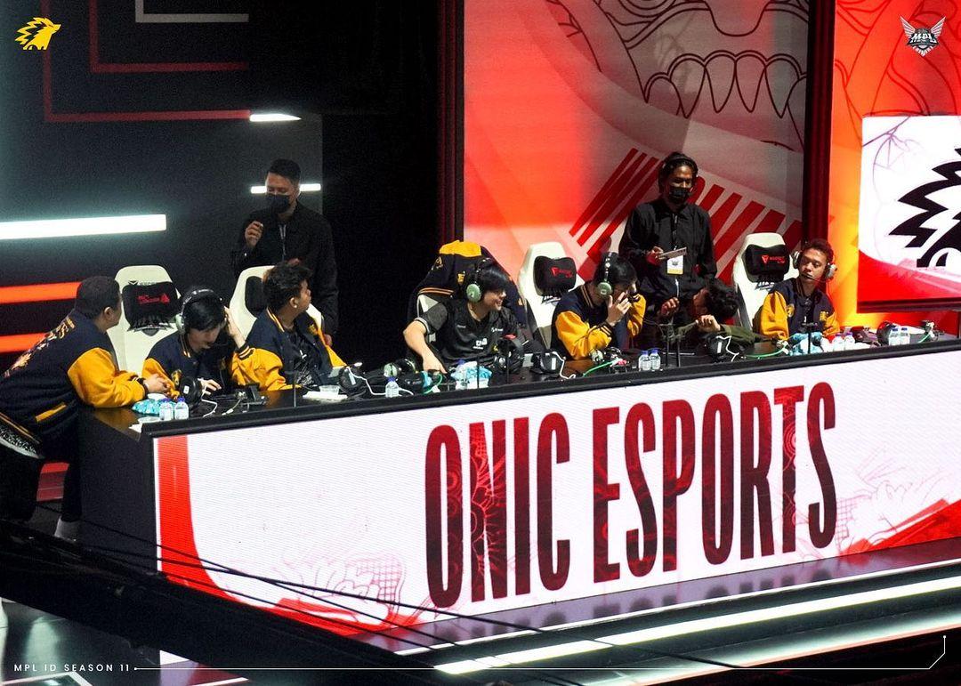 roster-onic-esports-bersiap-melakoni-pertandingan-mpl-id-season-11.jpg