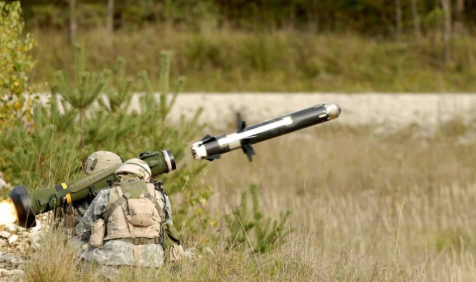 rudal-antitank-javelin.jpg