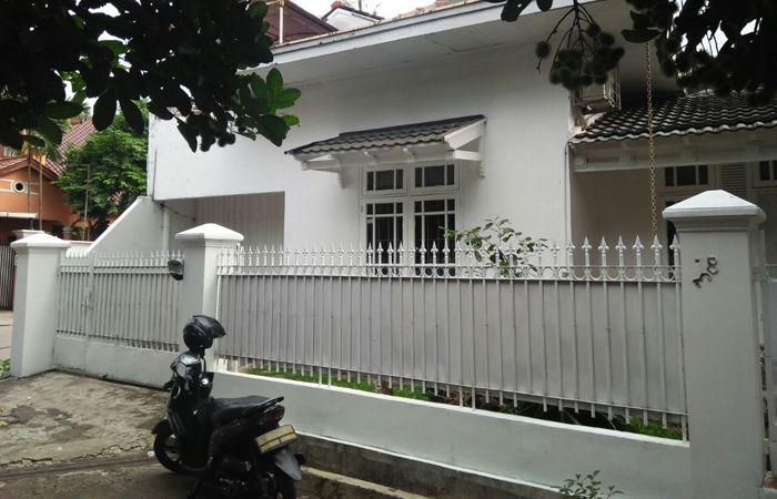 Jarang Berbaur dan Bersosialisasi dengan Tetangga, Tio Pakusadewo Sering Nongkrong di Minimarket