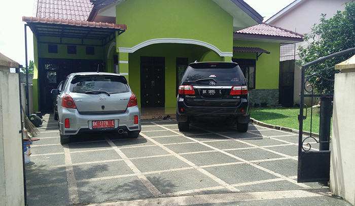 rumah-politikus-pks-kasus-gatot_20151104_141849.jpg