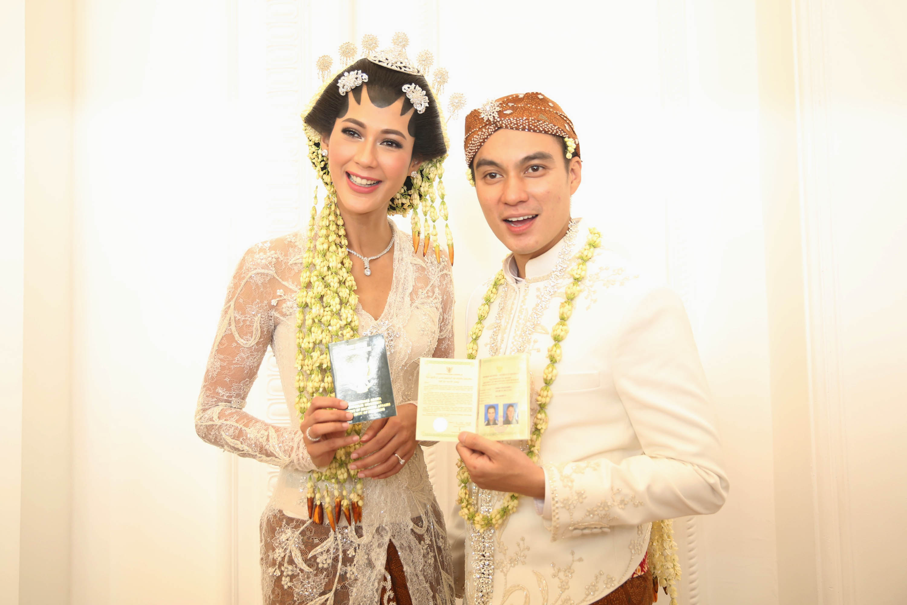 sah-baim-wong-dan-paula-verhoeven-resmi-menikah_20181122_183214.jpg