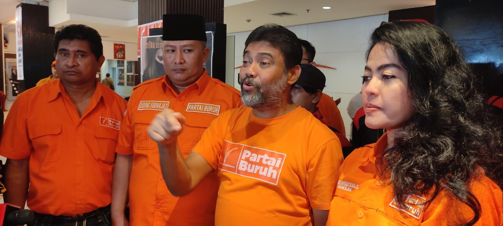 said-iqbal-ditemui-media.jpg