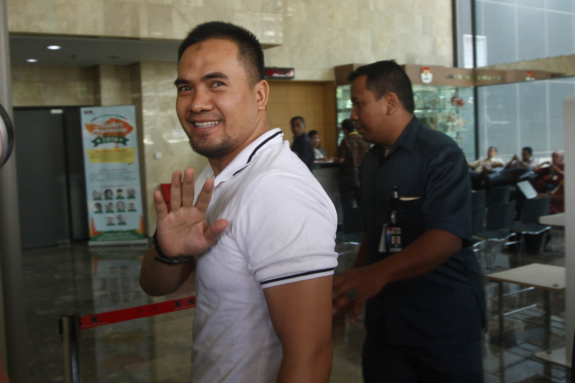 saipul-jamil-kembali-diperiksa-kpk_20161222_194200.jpg