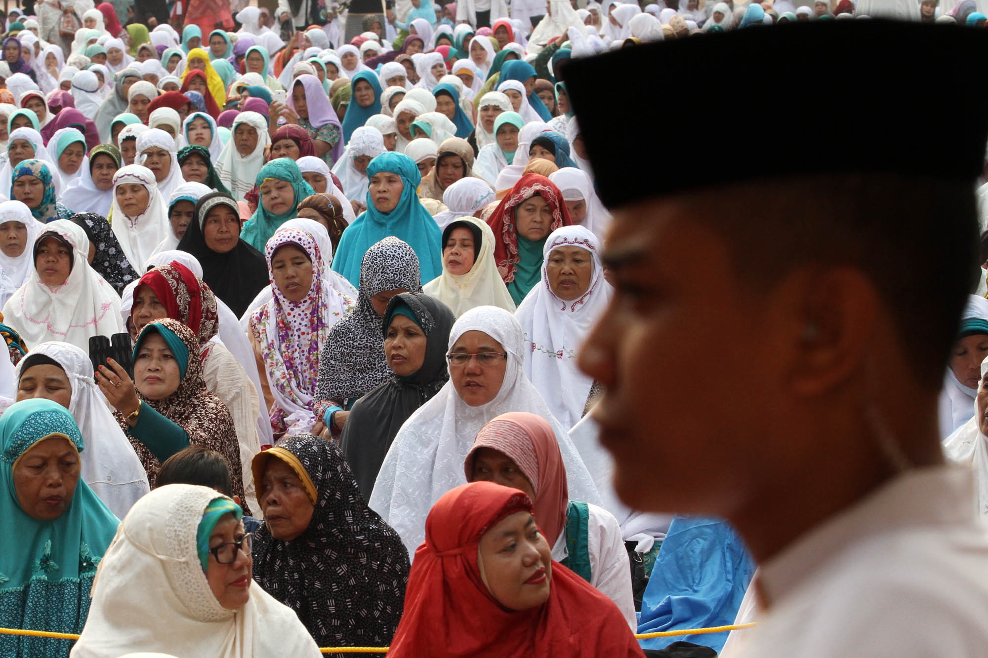 salat-istisqa-meminta-turun-hujan-di-masjid-istiqlal_20151101_221452.jpg
