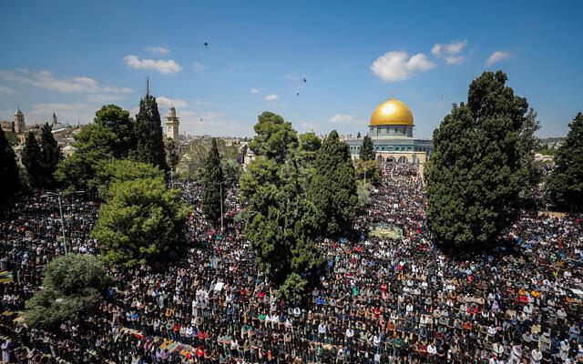 salat-jumat-kompleks-masjid-al-aqsa.jpg