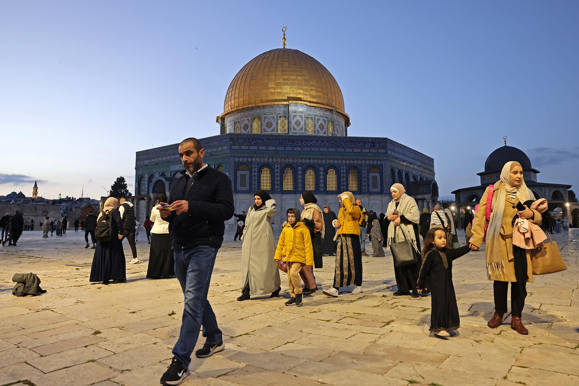 Masjid Al-Aqsa Dibuka Kembali setelah 40 Hari Ditutup Israel, Isu Status Quo Menguat