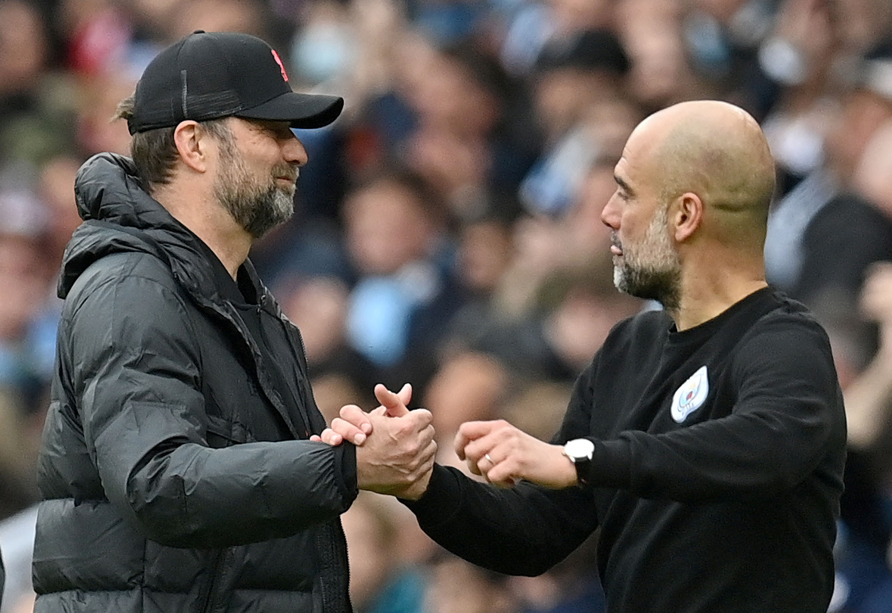 saling-balas-gol-liverpool-imbang-melawan-manchester-city_20220411_055117.jpg