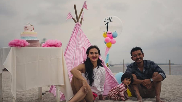 salma-jihane-putri-dewanto-atiqah-hasiholan-rio-dewanto_20180624_075255.jpg