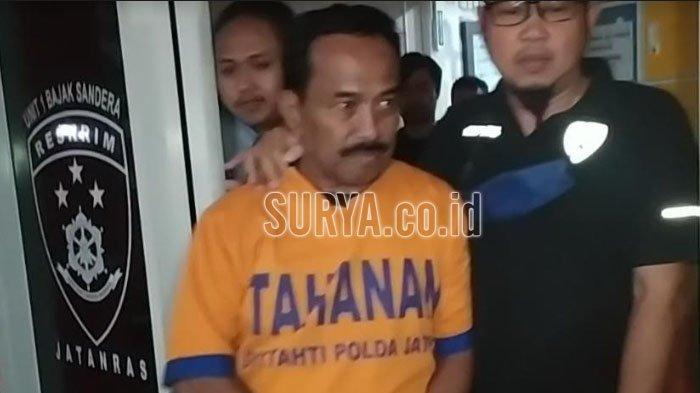 samanhudi-pakai-kaos-tahanan-perampokan.jpg