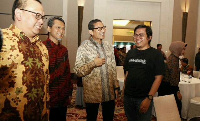 sandiaga-dan-ceo-bukalapak_20170729_044144.jpg
