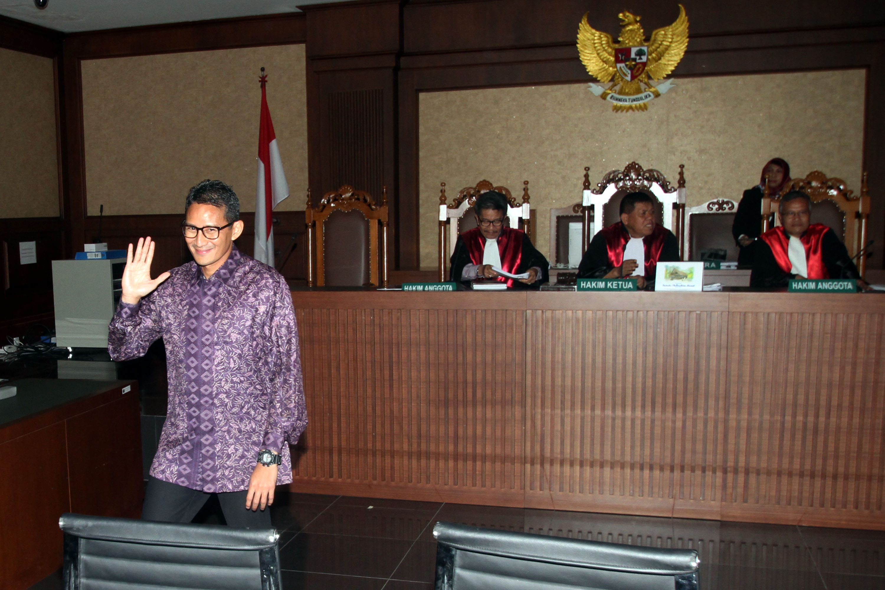 sandiaga-uno-dan-agelina-sondakh-bersaksi-di-tipikor_20170830_153518.jpg