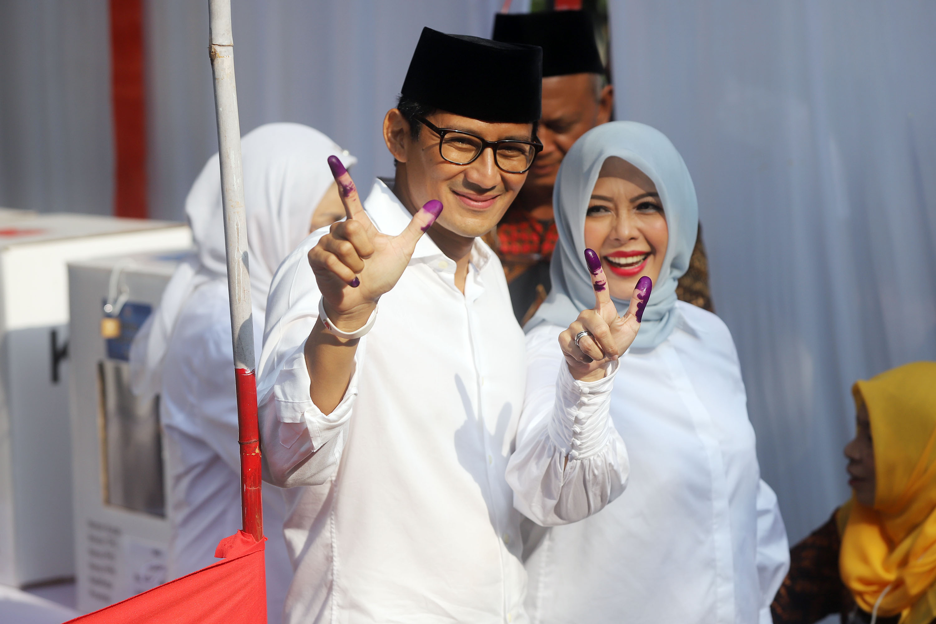 sandiaga-uno-gunakan-hak-pilihnya_20190417_162932.jpg