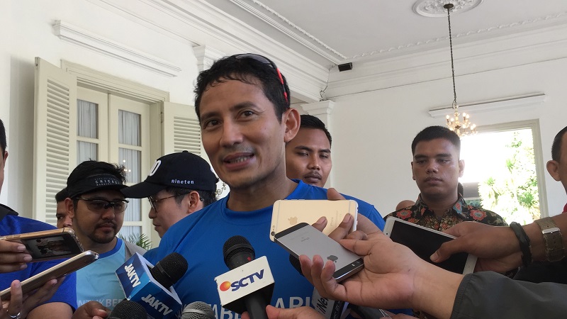 sandiaga-uno-ketika-ditemui-di-balai-kota-dki-jakarta-minggu-1822018_20180218_123031.jpg