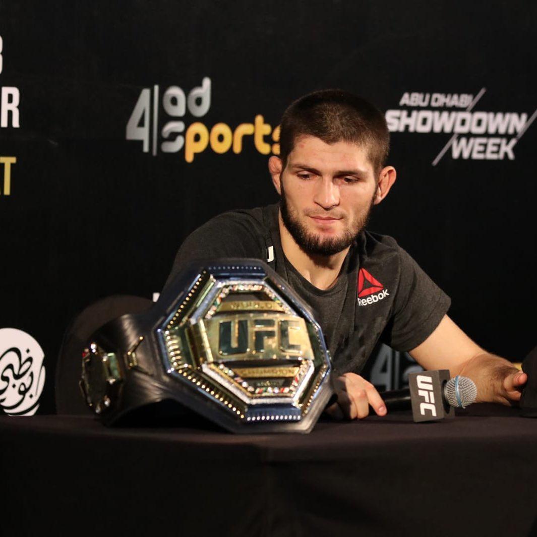 sang-juara-ufc-kelas-ringan-khabib-nurmagomedov.jpg
