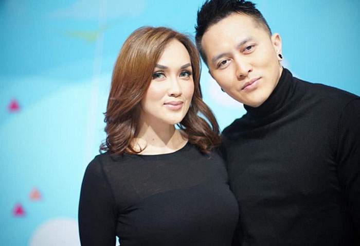 sara-wijayanto-dan-suaminya-demian-aditya_20170605_111644.jpg