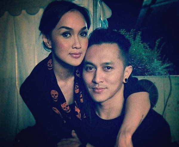 sara-wijayanto-dan-suaminya-demian_20141220_162616.jpg