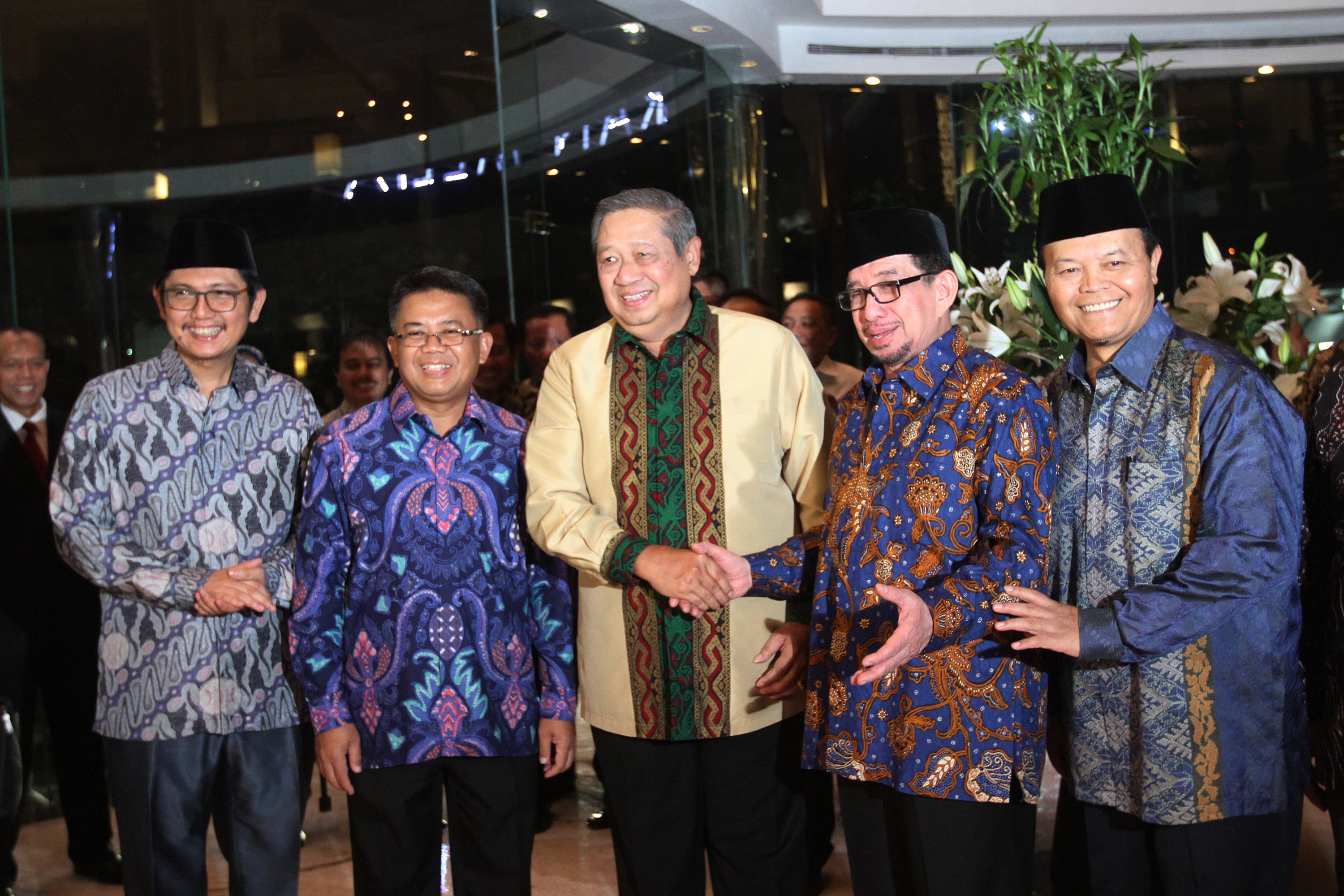 sby-bertemu-sohibul-iman_20180730_204506.jpg