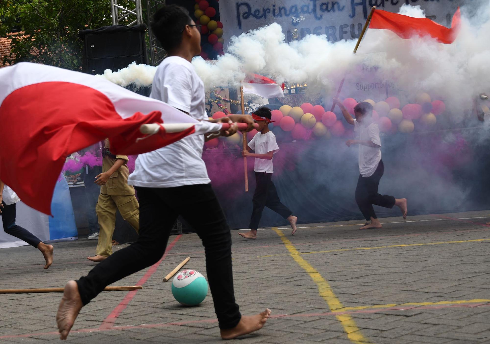 sd-labschool-unesa-surabaya-memperingati-hari-pahlawan_20231127_011400.jpg