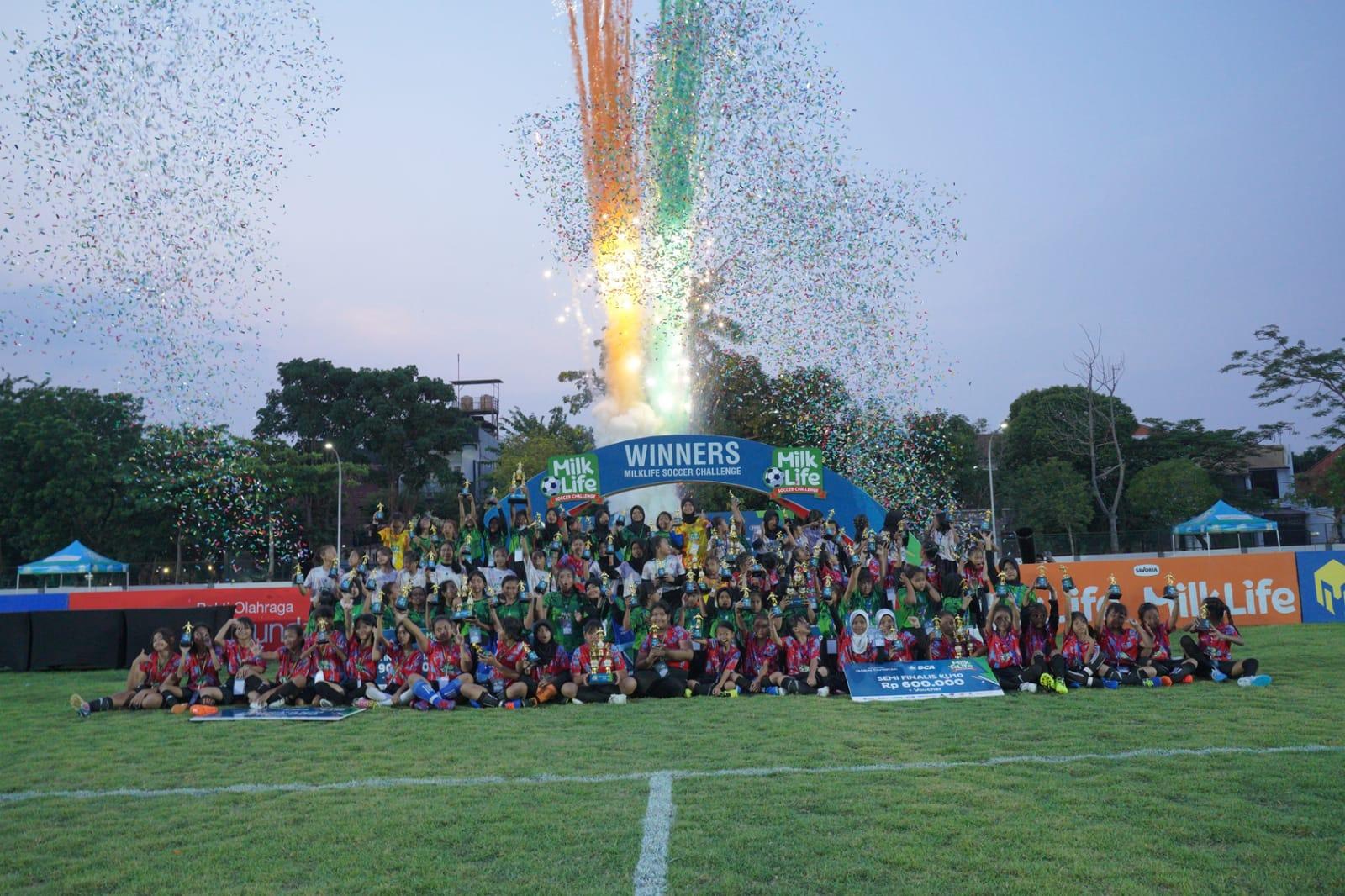 sdn-ngagel-rejo-i-dan-sdn-ketabang-i-sabet-juara-milklife-soccer-challenge-series.jpg