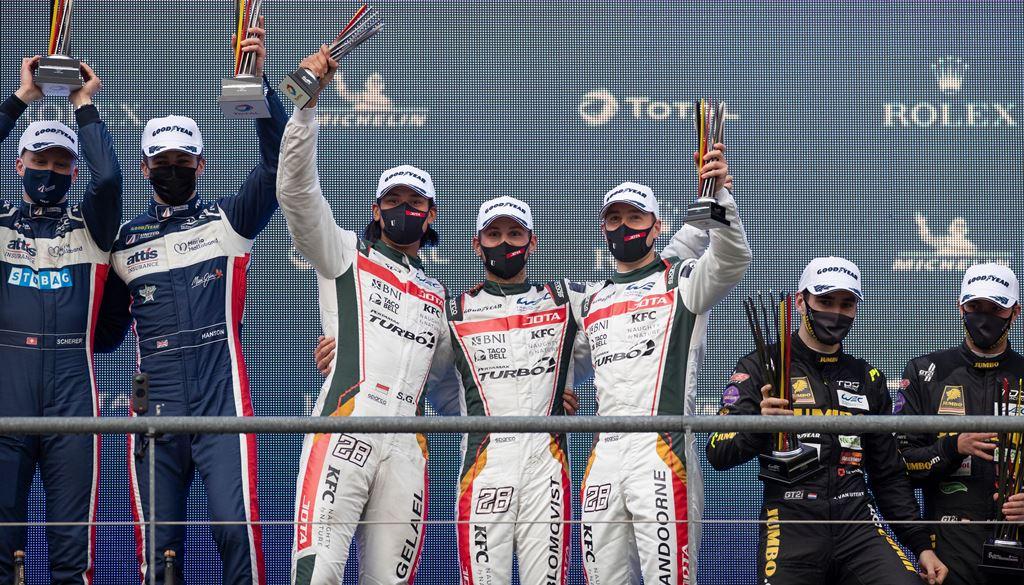 sean-yang-membalap-dengan-tim-jota-bersama-stoffel-vandoorne.jpg