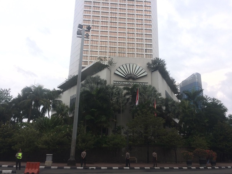 sejumlah-petugas_20170630_174615.jpg