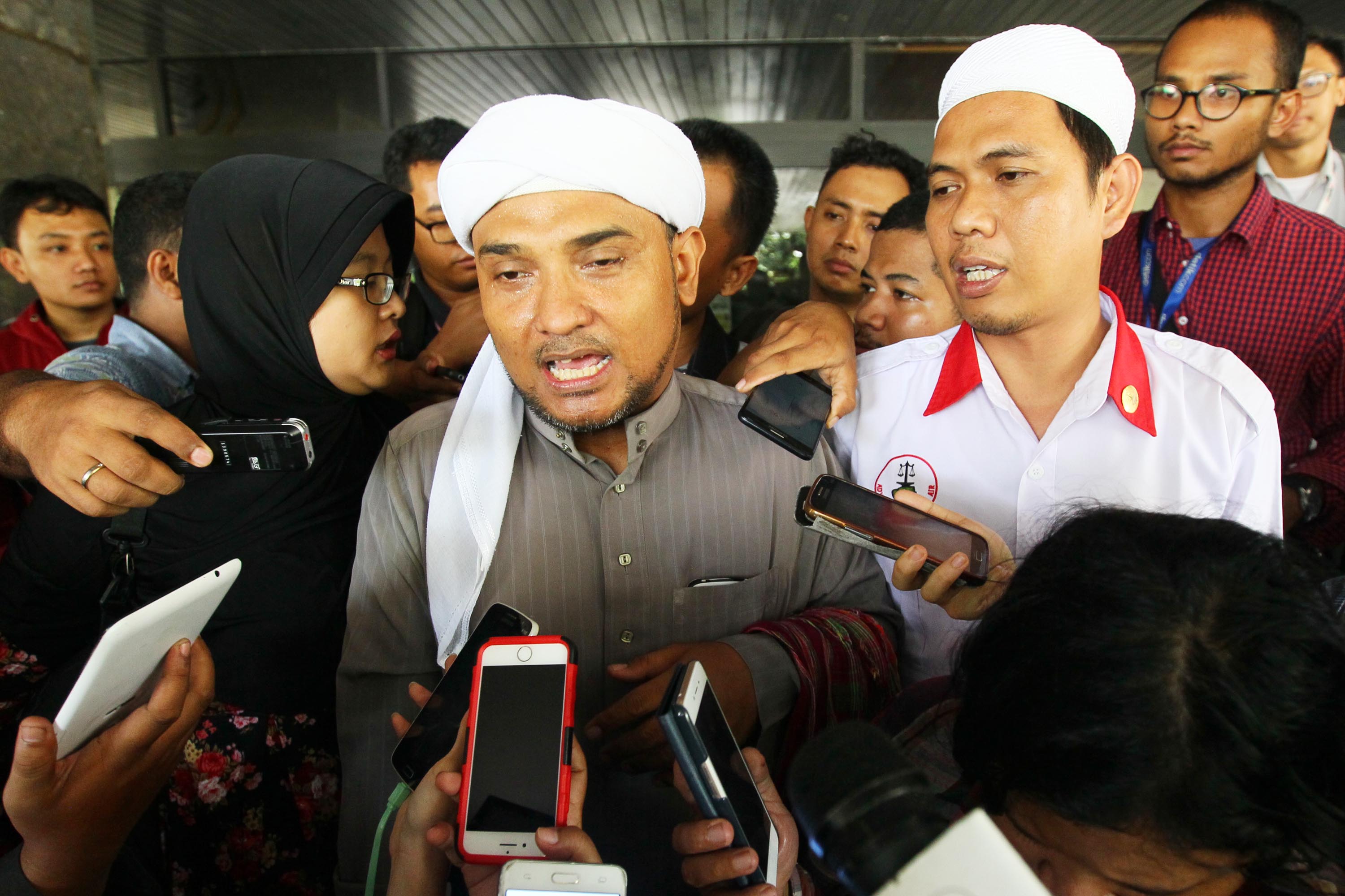 sekjen-dpd-fpi-saksi-sidang-ahok_20170103_144824.jpg