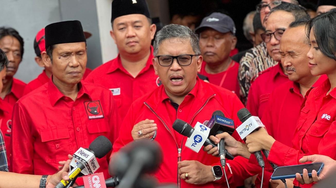 sekjen-pdip-perjuangan-hasto-kristiyanto-saat-ditemui-di-kawasan-kabupaten-serang.jpg