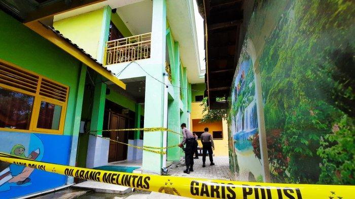sekolah-ambruk-yk.jpg