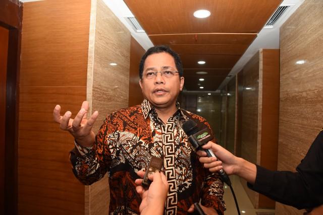 sekretaris-jenderal-dpr-ri-indra-iskandar-47932.jpg