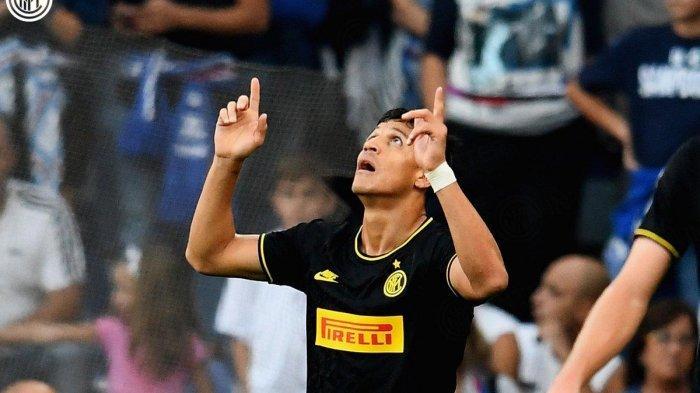 selebrasi-alexis-sanchez-usai-cetak-gol-perdana-di-inter-milan.jpg