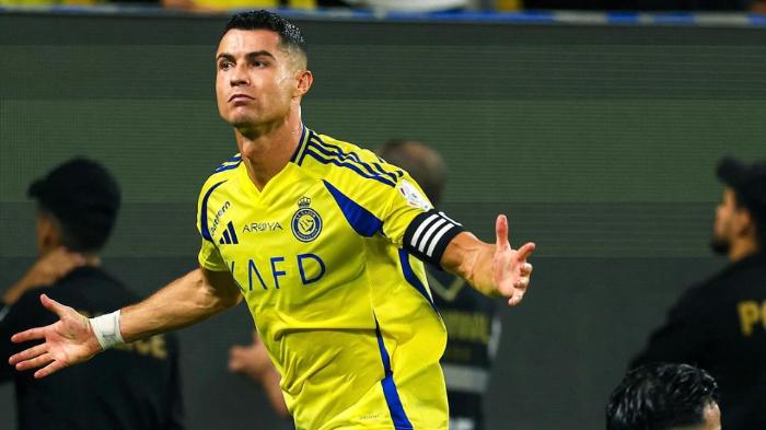 selebrasi-cristiano-ronaldo-saat-cetak-gol-di-laga-al-nassr-vs-al-raed.jpg