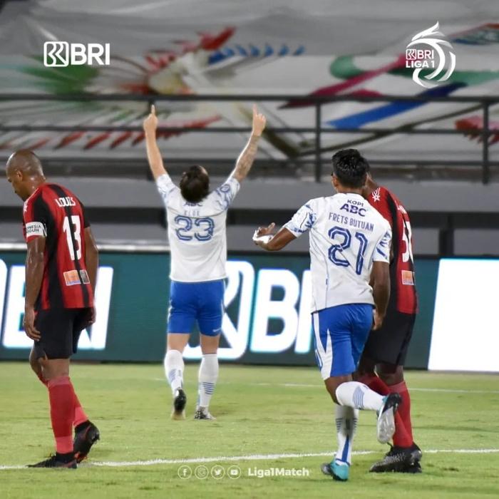 Rapor Empat Pemain Naturalisasi Persib, Siapa Layak Didepak? Klok Dominan Tapi Doyan Kartu Kuning