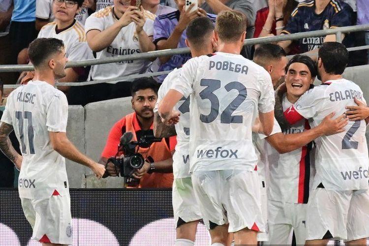selebrasi-gol-luka-romero-ac-milan.jpg